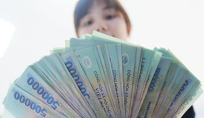 Vì sao nhân viên ngân hàng được trả lương tới gần 100 triệu mỗi tháng?