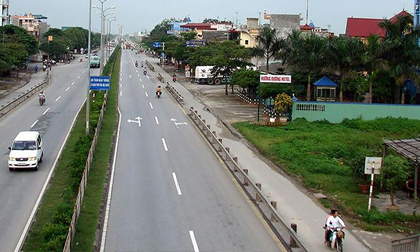 Tai nạn thảm khốc 8 người chết ở Hải Dương: Khi người bộ hành bị mất lối đi