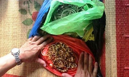 Bắt nhóm đối tượng đi mô tô khủng trộm hàng trăm cây vàng