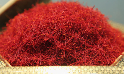 Quà Tết biếu sếp, mua mấy sợi 'vàng đỏ' giá 500 triệu/kg