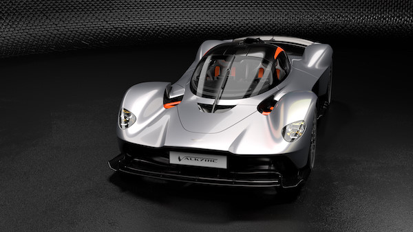 Aston Martin Valkyrie mạ vàng 24K, giá 3,3 triệu USD