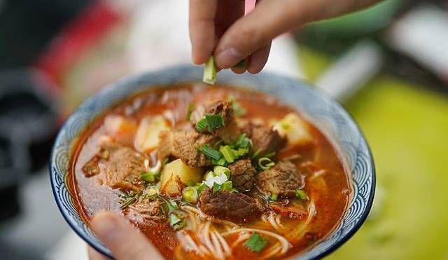 ngay nao cung an mon nay, co gai sap ket hon nhan tin bi ung thu dai truc trang - 1