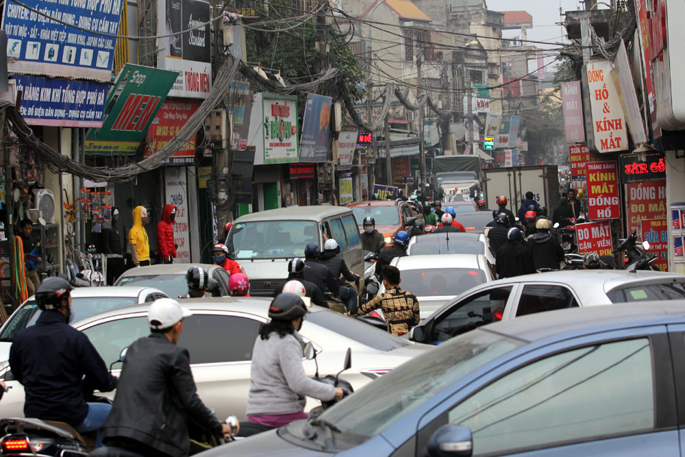 Hà Nội: 8 'điểm đen' ùn tắc mới, giáp Tết chớ dại đi qua
