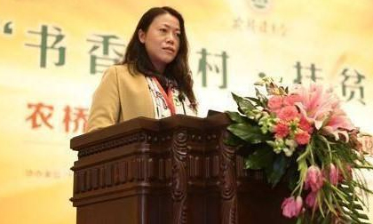 Từ thiên kim tiểu thư thành người phụ nữ giàu nhất Trung Quốc