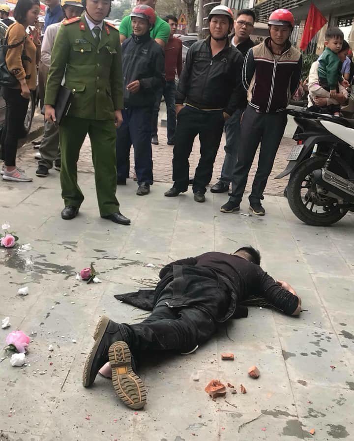 Hiện trường nam thanh niên ăn trộm 2 cành đào bị đánh tử vong.