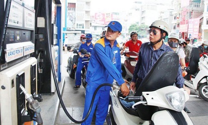 Giá xăng dầu dịp Tết Nguyên đán vừa được điều chỉnh tăng giảm ra sao?