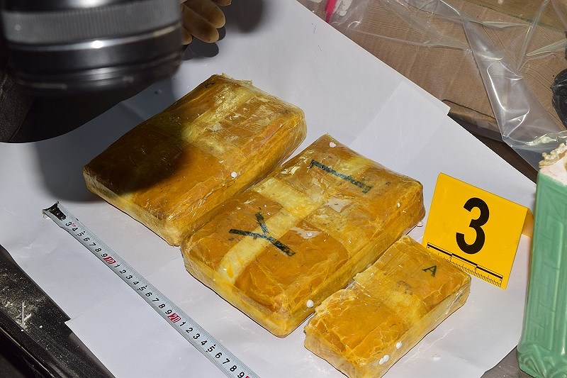 Thuê xe tang lễ để vận chuyển 14.000 viên ma túy - ảnh 2