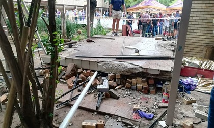 Hành lang trường trung học đổ sập, ít nhất 3 học sinh tử vong