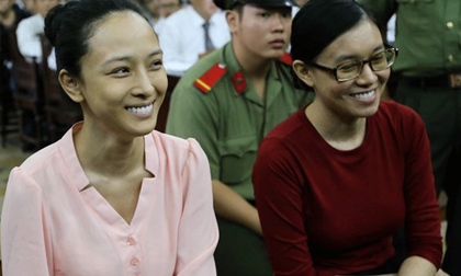 Hành trình gian nan tìm công lý của mẹ con hoa hậu Phương Nga