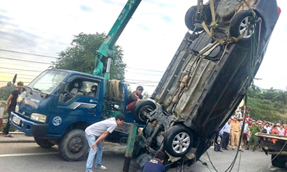 Ô tô du lịch lao xuống sông, tài xế tử vong khi về quê đón tết