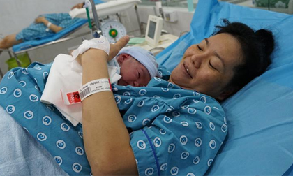 Những em bé ‘heo vàng’ đầu tiên của năm Kỷ Hợi