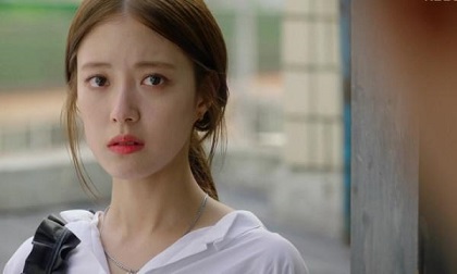 Tưởng sướng lấy được chồng giàu già như bố, không ngờ phải dấm dúi tiền biếu Tết ngoại