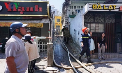 Hỏa hoạn ở Đà Lạt khiến người dân và khách du lịch hoảng hốt