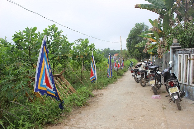 vu 6 hoc sinh chet duoi: xom ngheo ngay tet thanh ngay dai tang hinh anh 1