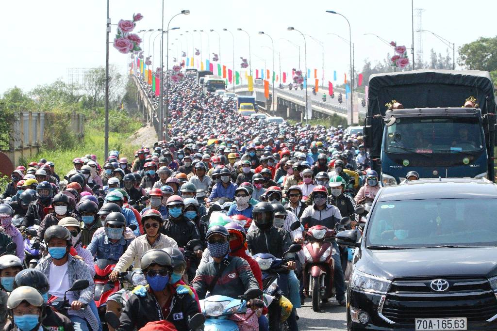 Trở lại Sài Gòn sau Tết, người dân như 