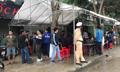 Cán bộ ngân hàng giết bố đẻ, chém mẹ và em gái trọng thương