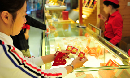 Nhà buôn tung chiêu, bán hàng tấn vàng ngày vía Thần Tài