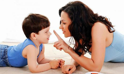 8 câu cha mẹ thường xuyên nói sẽ làm thay đổi cuộc đời trẻ