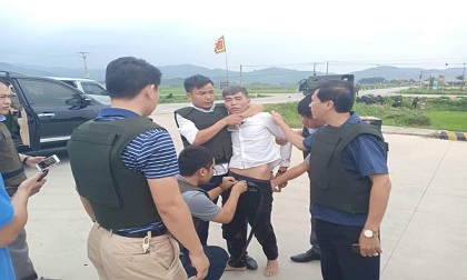 Vây bắt nhóm ôm súng cố thủ: 3 nghi phạm nằm trong đường dây ma túy xuyên quốc gia