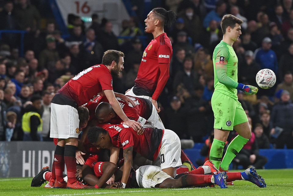 Pogba chói sáng, MU đá bay Chelsea ra khỏi FA Cup