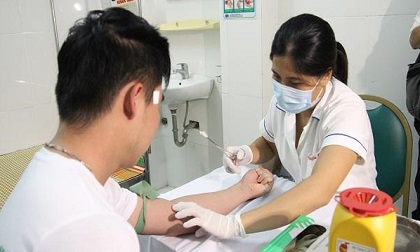 Đã có ca tử vong do sốt xuất huyết, chuyên gia khuyên phải làm ngay điều này khi đi ngủ