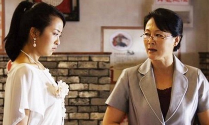 Mẹ chồng cho thêm tiền mua nhà ở riêng với điều kiện làm tôi 'khóc thét'