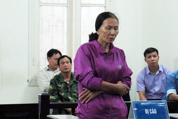 cuu can bo cong an lua hon 2 ty, khong tu ca ban trai cua con hinh anh 1