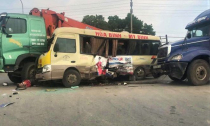 'Soi' tốc độ 3 chiếc ô tô trong vụ đâm xe liên hoàn trên đại lộ Thăng Long