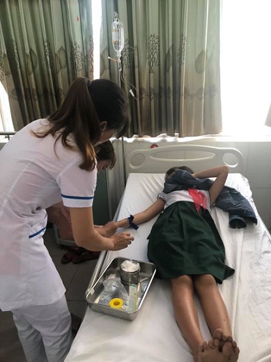 Quảng Nam: 19 học sinh tiểu học ngộ độc do uống trà sữa trân châu hình ảnh 1 quang nam: 19 hoc sinh tieu hoc ngo doc do uong tra sua tran chau hinh anh 1
