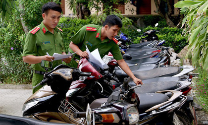 Nữ hiệu trưởng trộm xe máy của giáo viên mang cầm cố lấy tiền tiêu xài