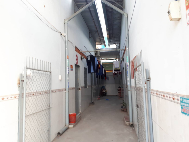 Vào nhà tắm ra, mẹ phát hiện con gái 20 ngày tuổi biến mất, có tiền vứt trong phòng - Ảnh 2. Vào nhà tắm ra, mẹ phát hiện con gái 20 ngày tuổi biến mất, có tiền vứt trong phòng - Ảnh 2.