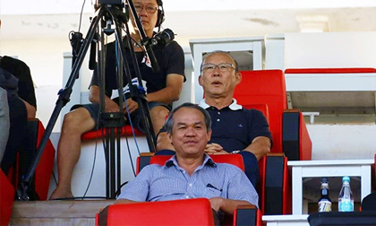HAGL thua đau: Thôi thì bầu Đức quên V-League, mơ... World Cup