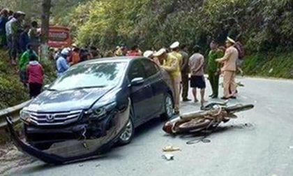 'Cả bản' vây tài xế ô tô, đòi đền 400 triệu sau tai nạn chết người có sai?