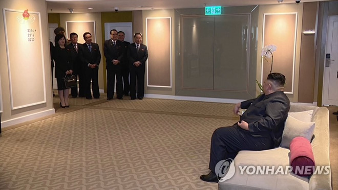 Triều Tiên chiếu phim 75 phút về cuộc gặp Trump - Kim ở Hà Nội