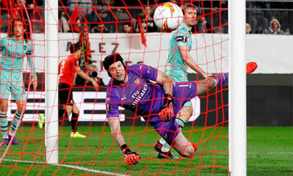 Rennes - Arsenal: Thẻ đỏ, phản lưới và màn 'ngược dòng' ngoạn mục