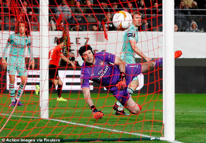 Rennes - Arsenal: Thẻ đỏ, phản lưới và màn 