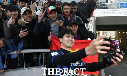 Công Phượng ra mắt K-League: Bóng đá hay thương mại?