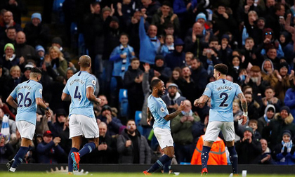 Cú hat-trick trong 15 phút giúp Man City tạo áp lực ngàn cân lên Liverpool