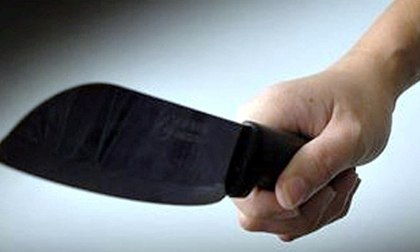 Nam sinh ở Hà Nội chém mẹ đẻ nhập viện