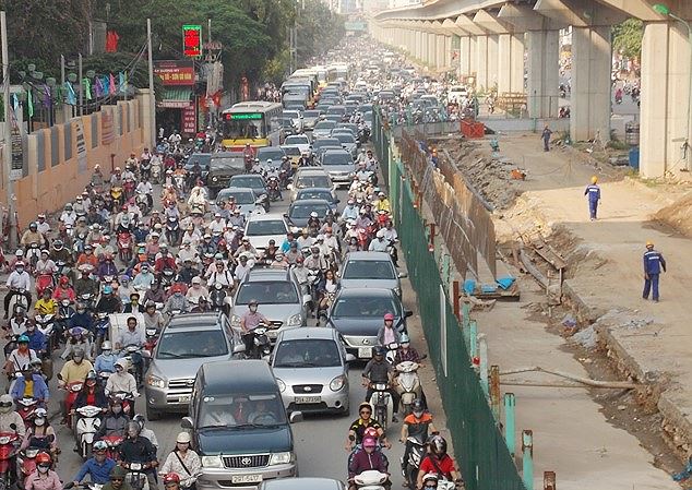 Hà Nội thí điểm cấm xe máy trên đường Nguyễn Trãi, Lê Văn Lương - 1