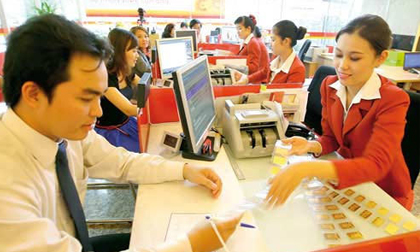 Giá vàng hôm nay 14/3: Ồ ạt mua vào, vàng lên đỉnh 2 tuần