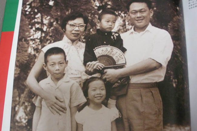 Bí quyết dạy con của các chính khách: Bồi dưỡng tình yêu trong kỷ luật - 1