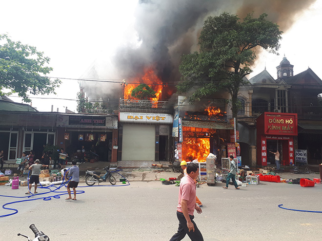 3 căn nhà ở Hà Tĩnh chìm trong  