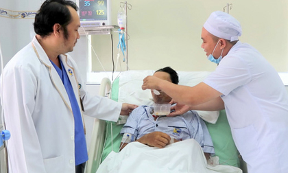 Vụ sập tường thương tâm ở Vĩnh Long: 'Anh đã sống!