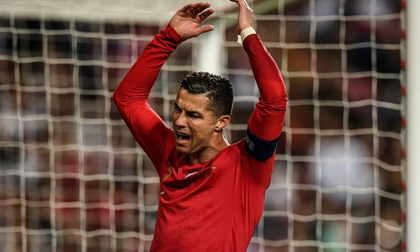 Ronaldo mất hình, Bồ Đào Nha chưa biết mùi chiến thắng