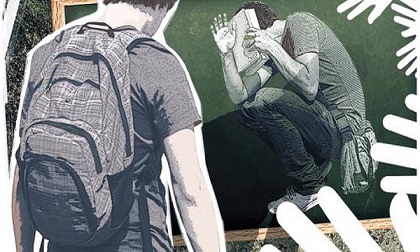 Nam sinh 17 tuổi bị 7 bạn cùng trường đánh gãy nhiều ngón tay và vứt ở đồn điền dầu cọ chỉ vì lý do này