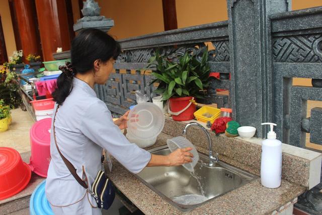 chua ba vang hien ra sao sau tam bao 