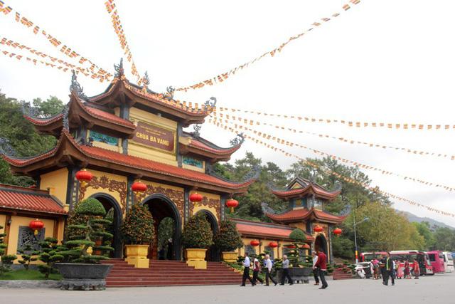 chua ba vang hien ra sao sau tam bao 