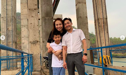Về quê Cường Đô la, Đàm Thu Trang lại gây bất ngờ trong cách âu yếm con riêng của chồng