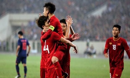 Bóng đá Việt bay cao: Quên người Thái được chưa?